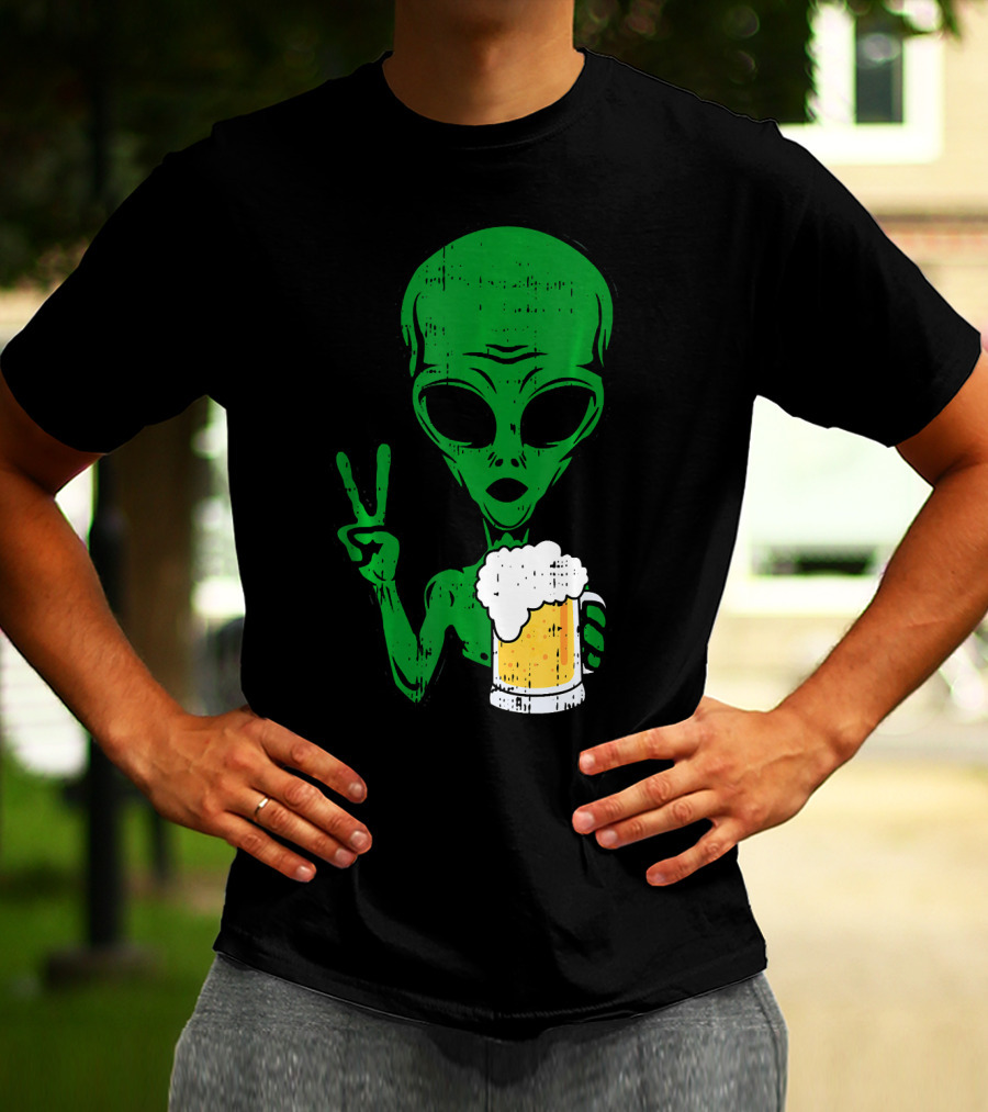 Area 51 Alien Peace Sign Drinking Beer T-Shirt