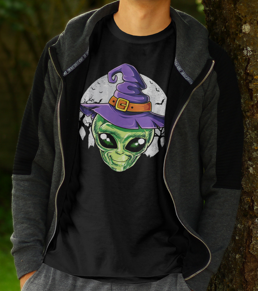 Alien Witch Hat With Moon And Bats T-Shirt
