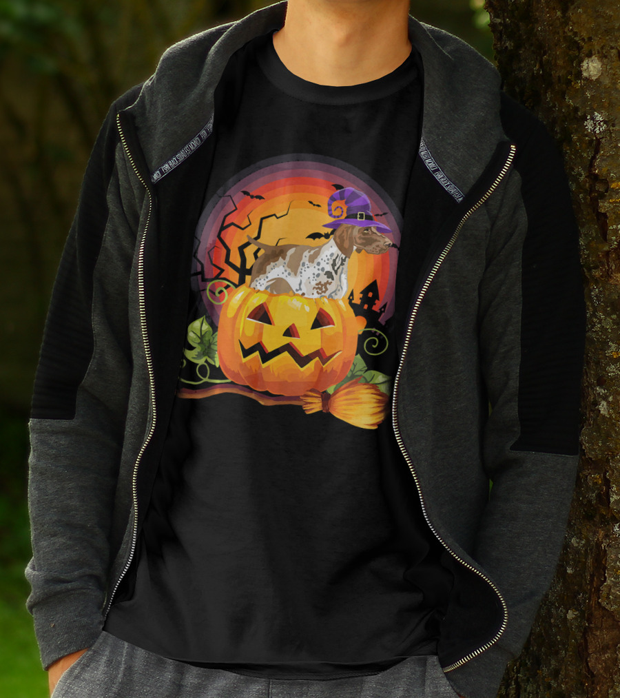 German Shorthaired Pointer Halloween Pumpkin Witch Hat Broomstick T-Shirt