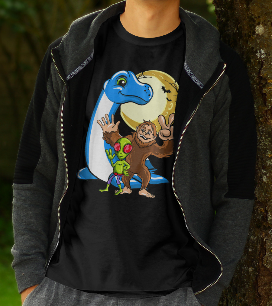 Bigfoot Sasquatch Loch Ness Monster Ness Alien Moon Scene T-Shirt