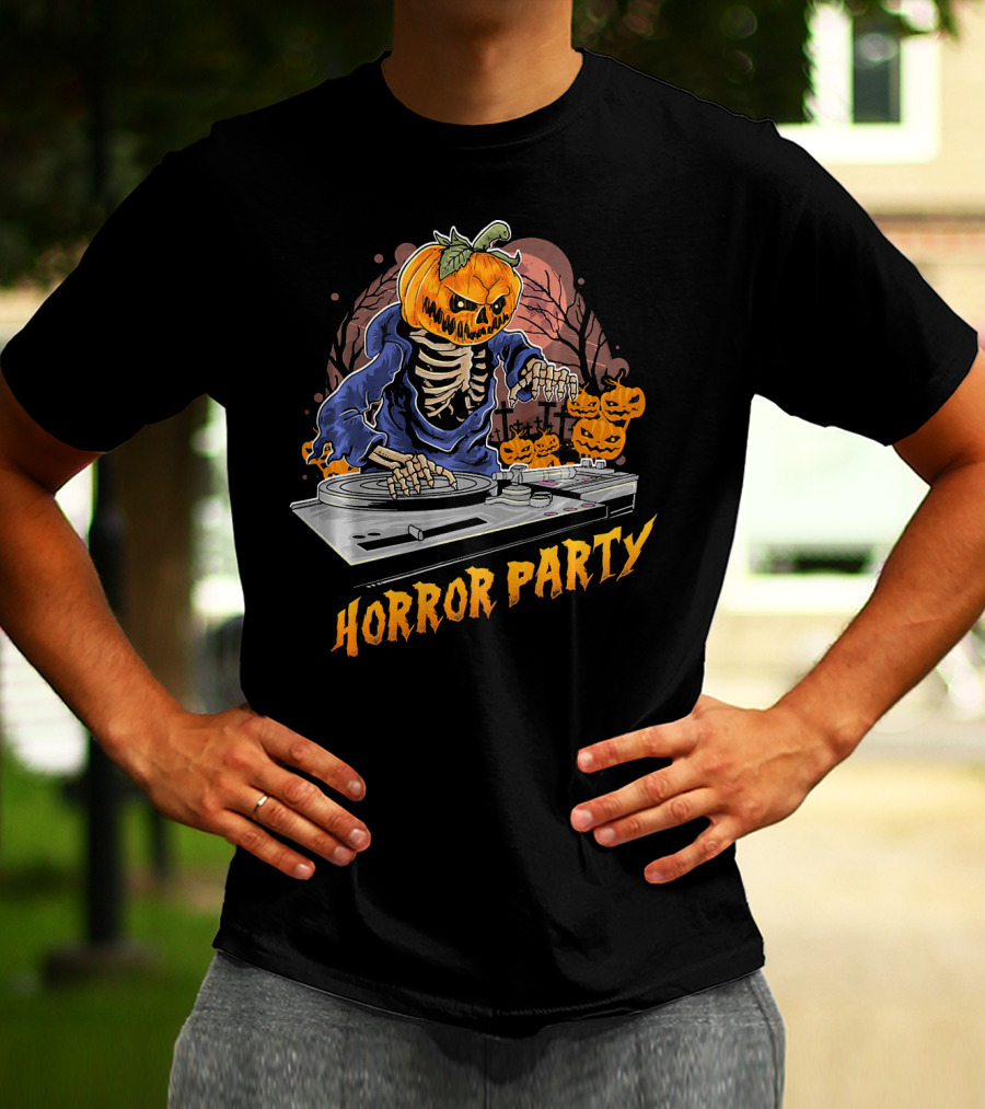 Horror Party Skeleton Pumpkin Head DJ Turntable Halloween Vibes T-Shirt