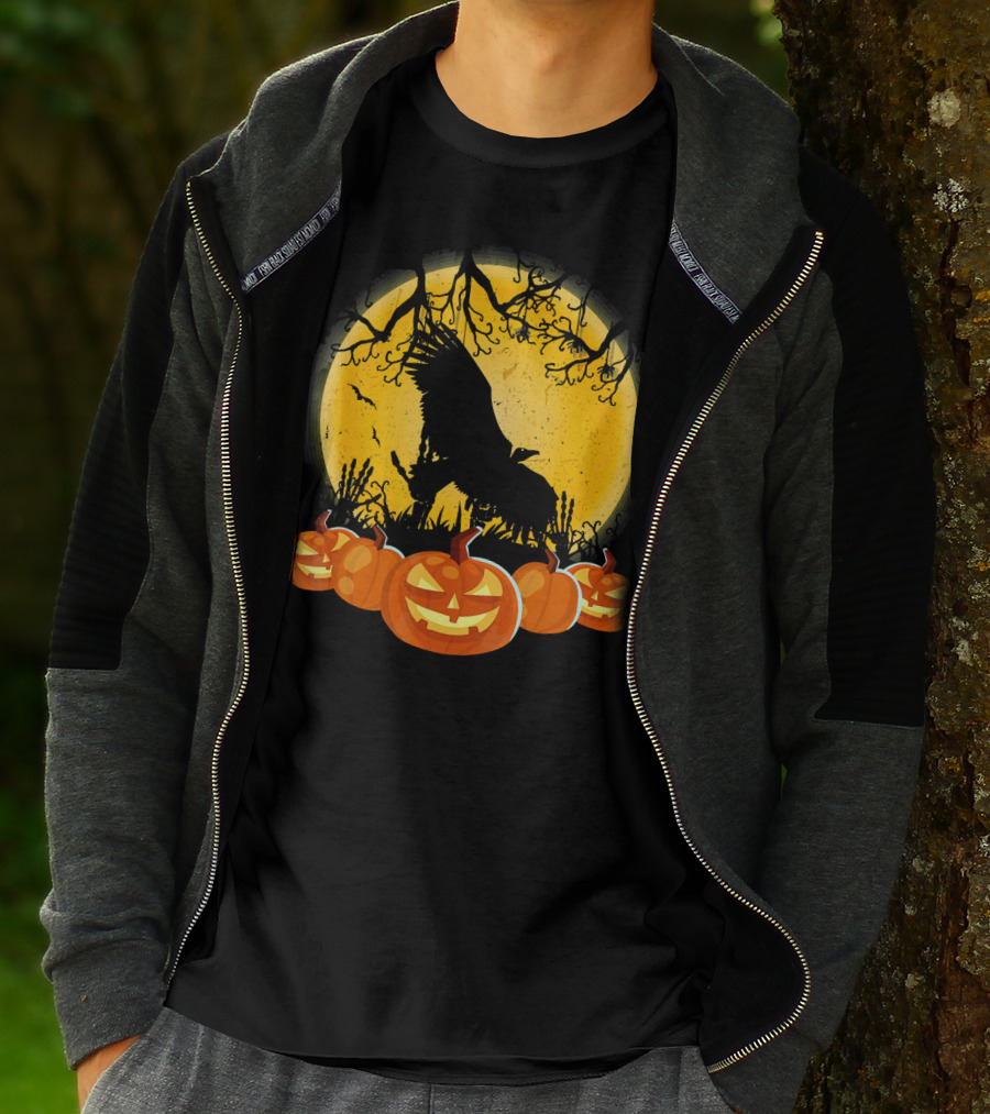 Vulture Silhouette With Pumpkins And Full Moon Halloween Scene T-Shirt