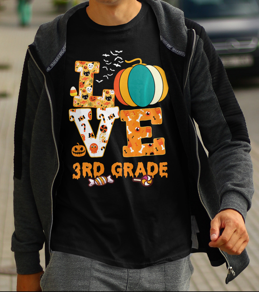 Funny Halloween Love 3rd Grade Teacher Pumpkin Candy Bats T-Shirt