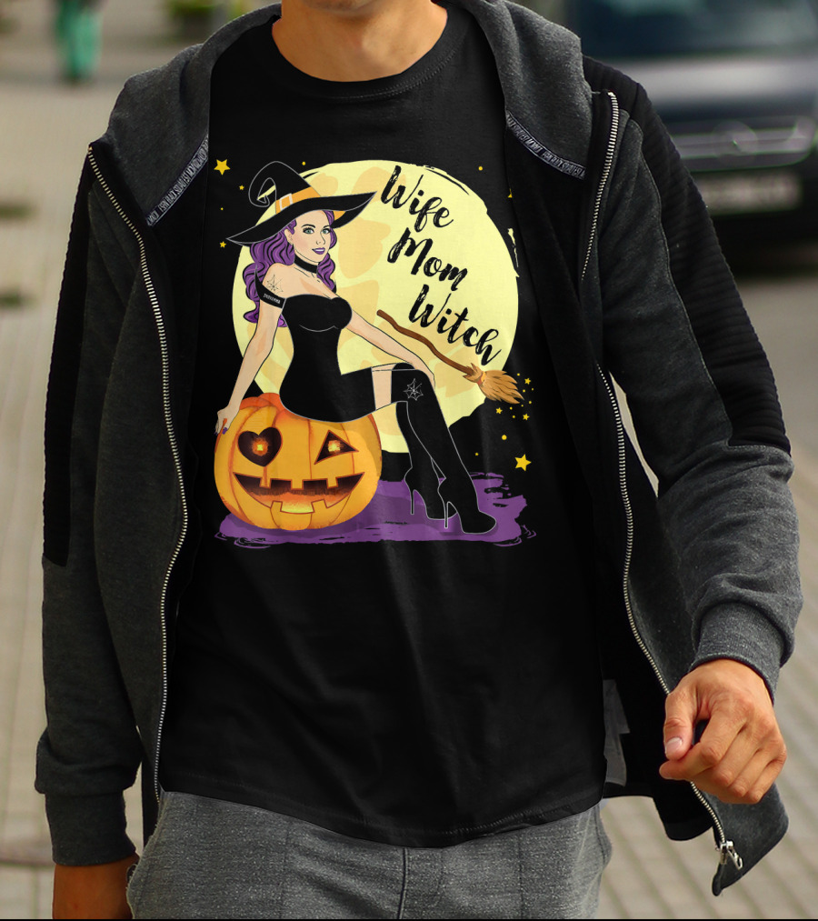 Wife Mom Witch Halloween Women Bro Pumpkin Moon Broomstick T-Shirt