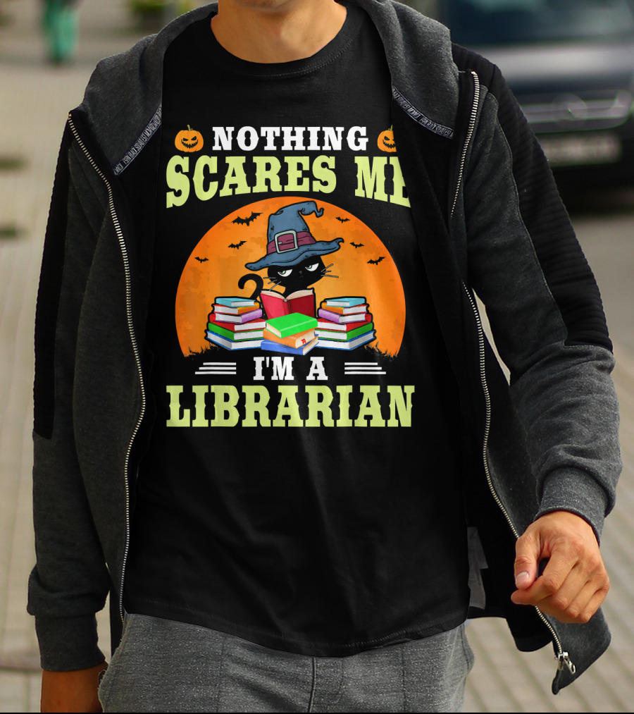Nothing Scares Me I'm A Librarian Halloween Cat With Books And Witch Hat T-Shirt
