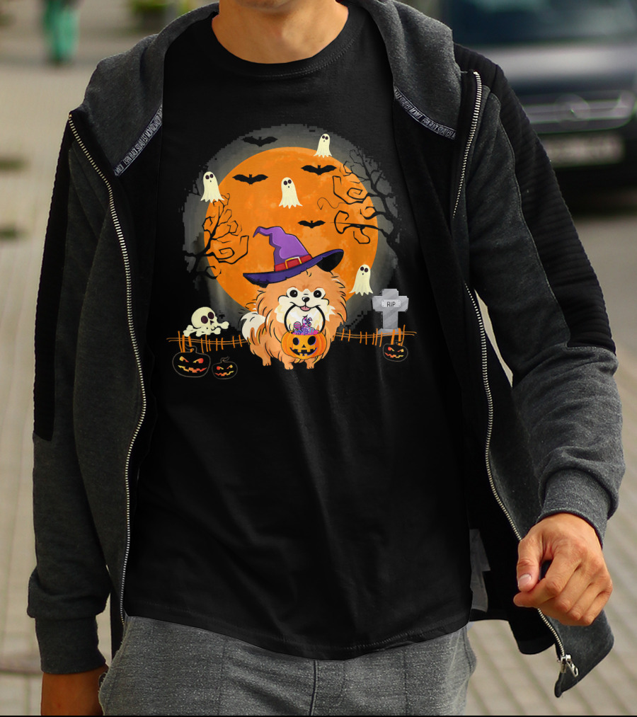 Pomeranian Witch Halloween Pumpkin Ghosts Bats Graveyard Moon T-Shirt