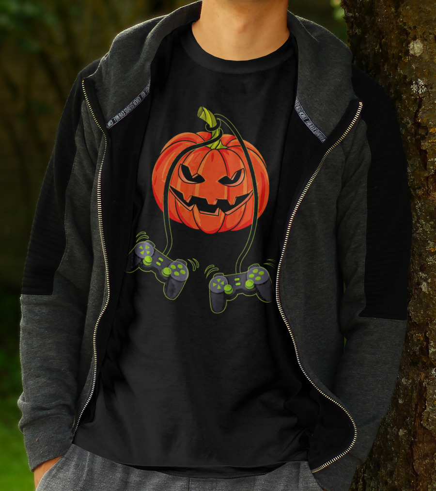 Jack O Lantern With Dual Video Game Controllers T-Shirt