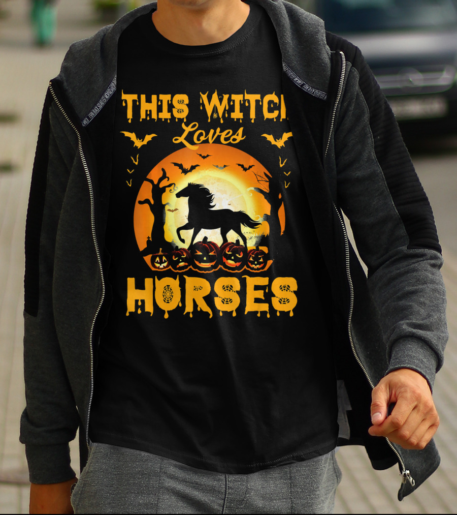 This Witch Loves Horses Halloween Moon And Pumpkins T-Shirt