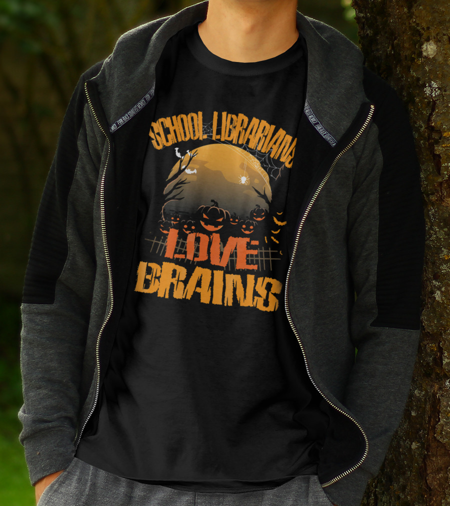 School Librarians Love Brains Halloween Pumpkins Spider Web Moon T-Shirt