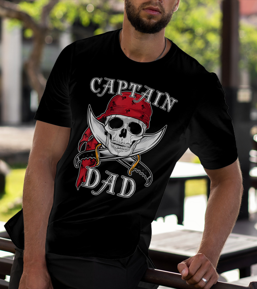 Captain Dad Funny Halloween Pirate Skull Bandana Swords T-Shirt