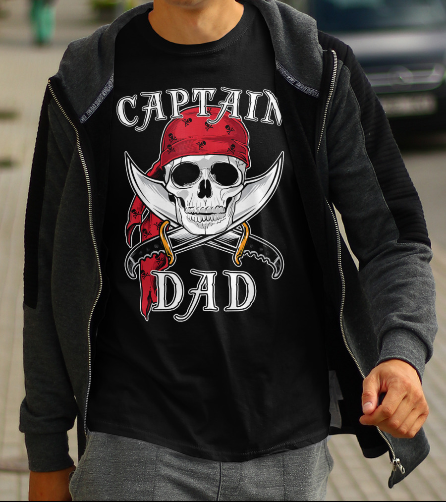 Captain Dad Funny Halloween Pirate Skull Bandana Swords T-Shirt
