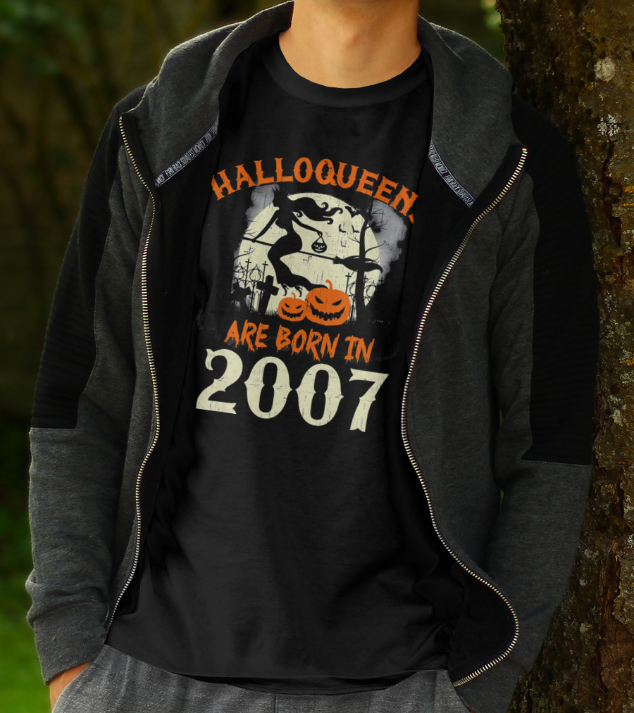 Halloqueens Born In 2007 Halloween Witch Pumpkins Graveyard Scene T-Shirt