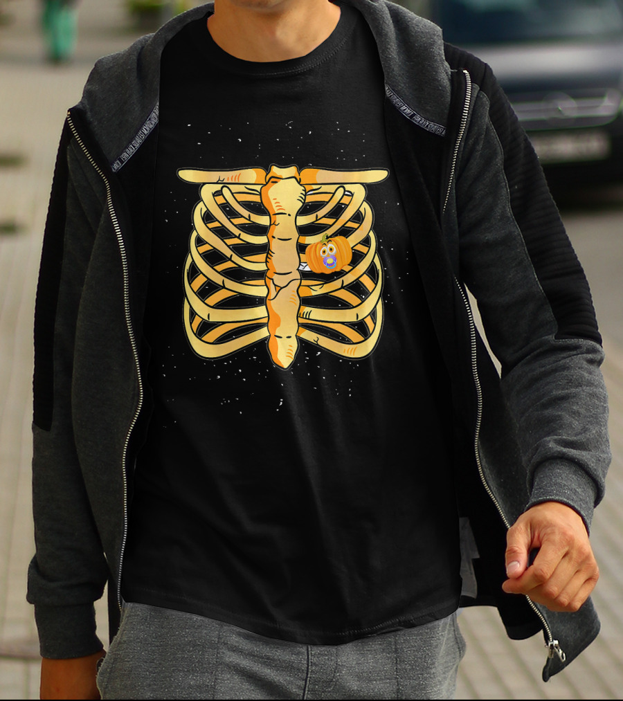Pregnant Skeleton Announcement Pumpkin Baby Bump Ribcage Halloween T-Shirt