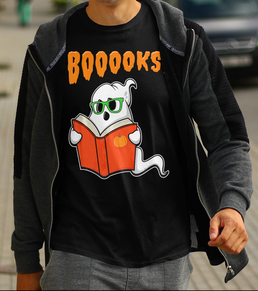 Booooks Ghost With Green Glasses And Pumpkin Book Funny Teacher Halloween T-Shirt