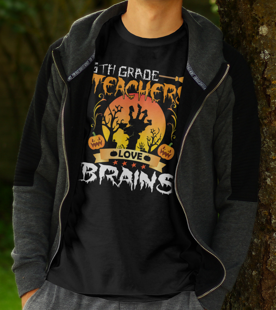 5th Grade Teachers Love Brains Tomb Pumpkin Moon T-Shirt