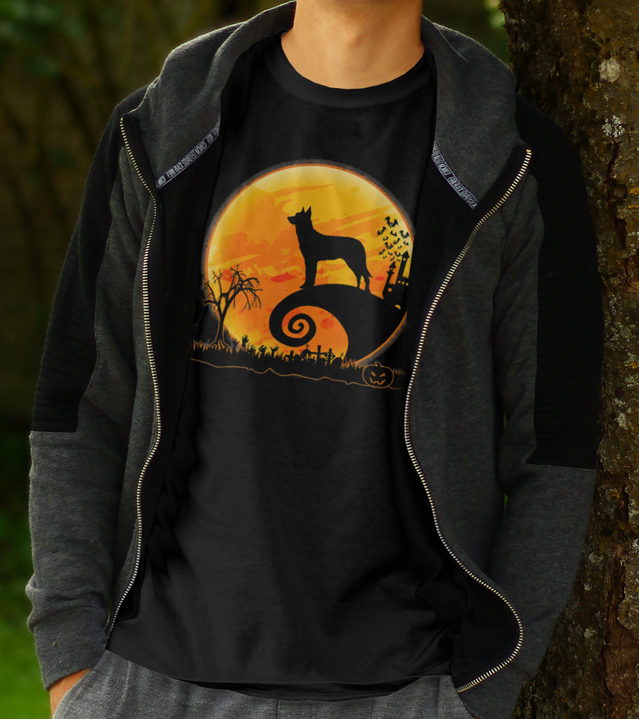 Beauceron Dog Halloween Moon Spooky Night Scene T-Shirt