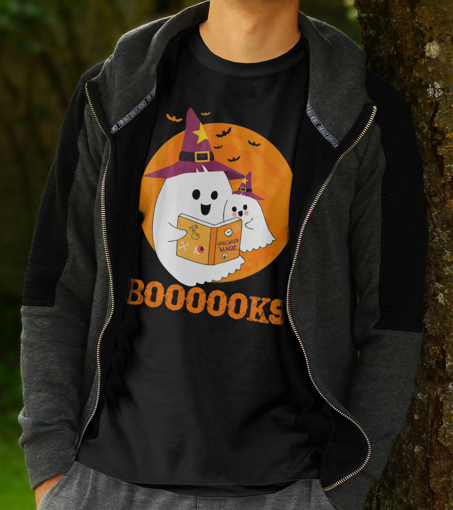BOOOOKS Halloween Magic Ghosts Reading In Witch Hats T-Shirt