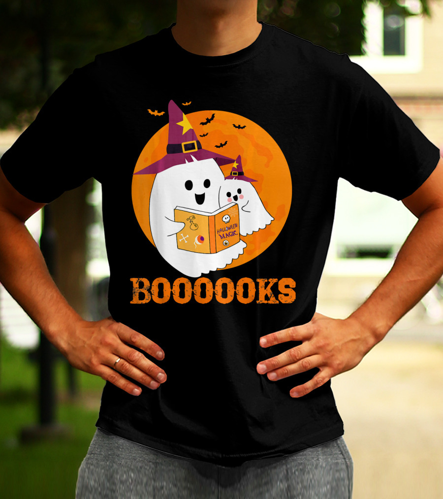 BOOOOKS Halloween Magic Ghosts Reading In Witch Hats T-Shirt