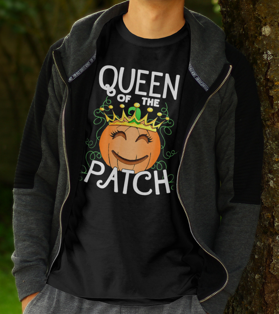 Queen Of The Patch Halloween Pumpkin T-Shirt