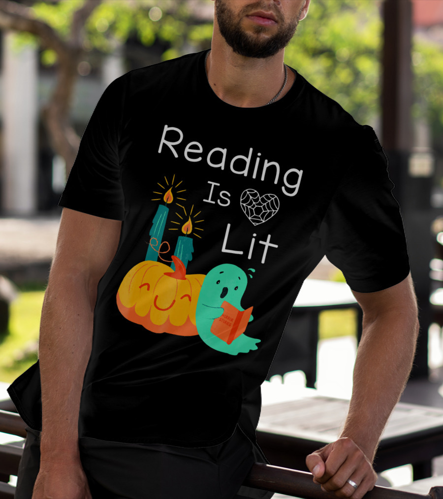 Reading Is Lit Teacher Librarian Halloween Costume Pumpkin Ghost Candles T-Shirt