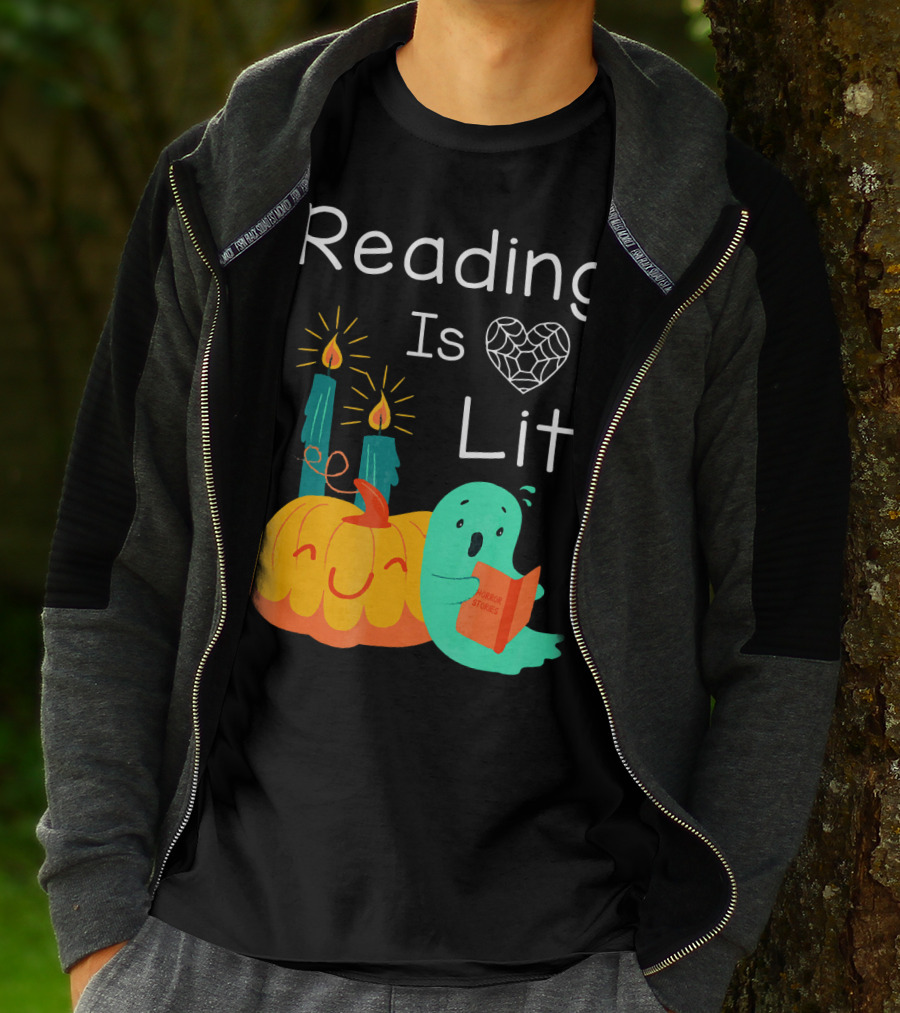 Reading Is Lit Teacher Librarian Halloween Costume Pumpkin Ghost Candles T-Shirt