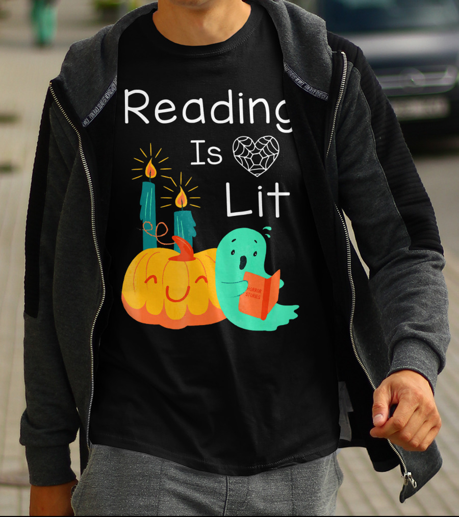 Reading Is Lit Teacher Librarian Halloween Costume Pumpkin Ghost Candles T-Shirt