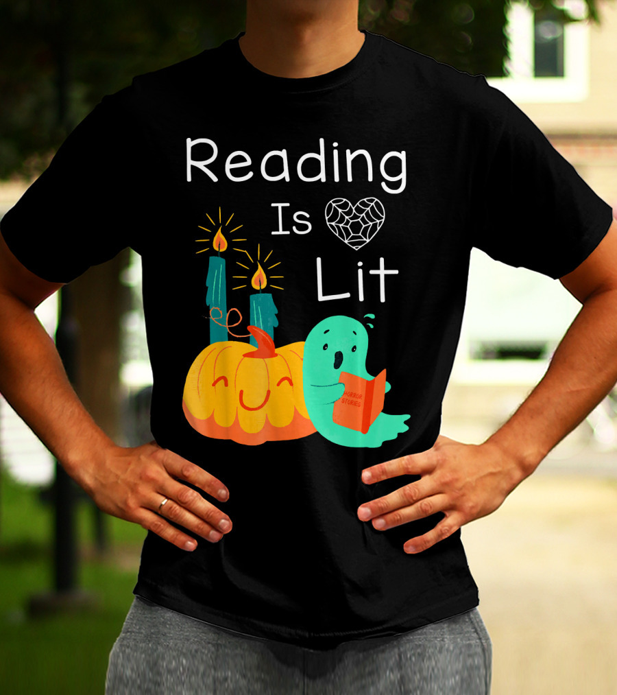 Reading Is Lit Teacher Librarian Halloween Costume Pumpkin Ghost Candles T-Shirt