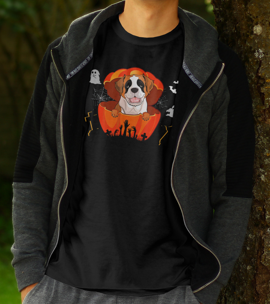 St Bernard Dog In Pumpkin With Ghosts And Bats For Halloween T-Shirt