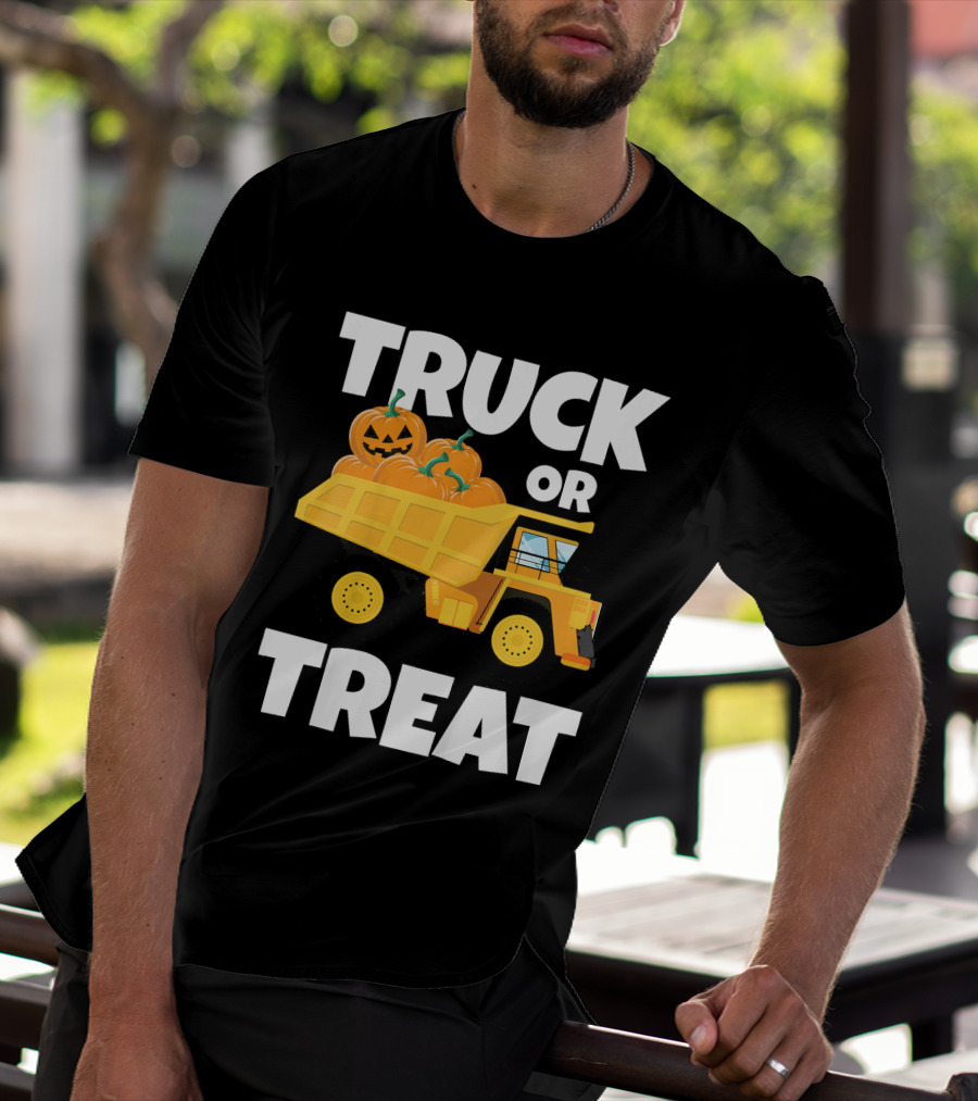 Kids Halloween Toddlers Boys Truck Or Treat Pumpkins T-Shirt