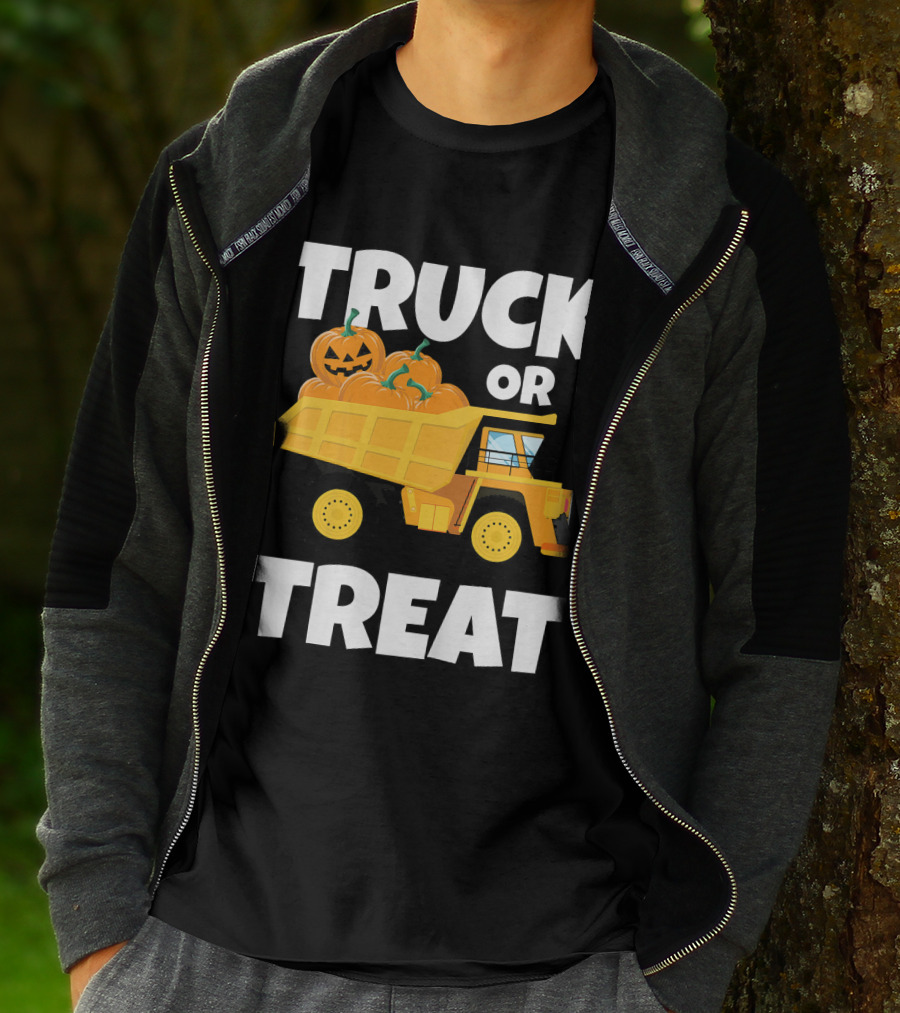 Kids Halloween Toddlers Boys Truck Or Treat Pumpkins T-Shirt
