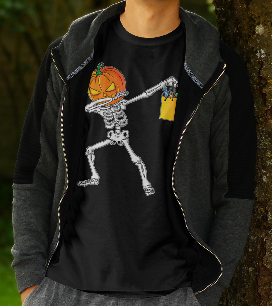 Halloween Kids Pumpkin Skeleton Dabbing With Candy Bag T-Shirt