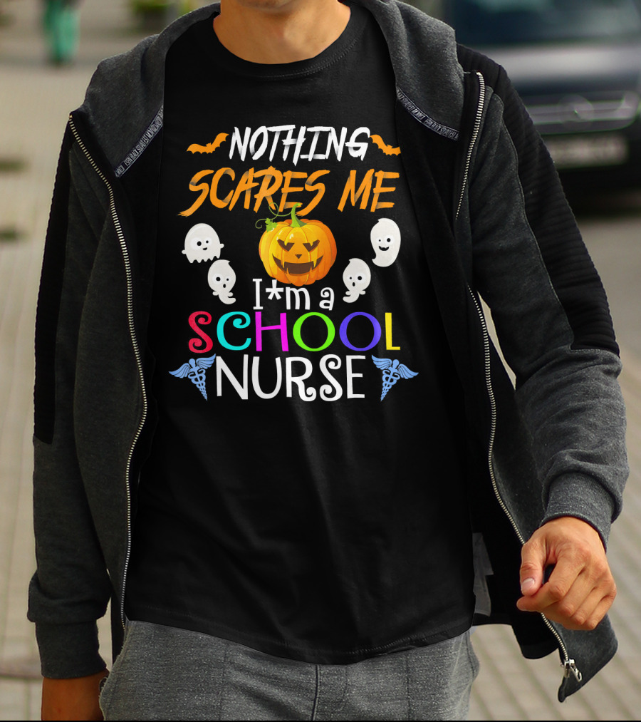 Nothing Scares Me I'm A School Nurse Halloween Pumpkin Ghosts T-Shirt