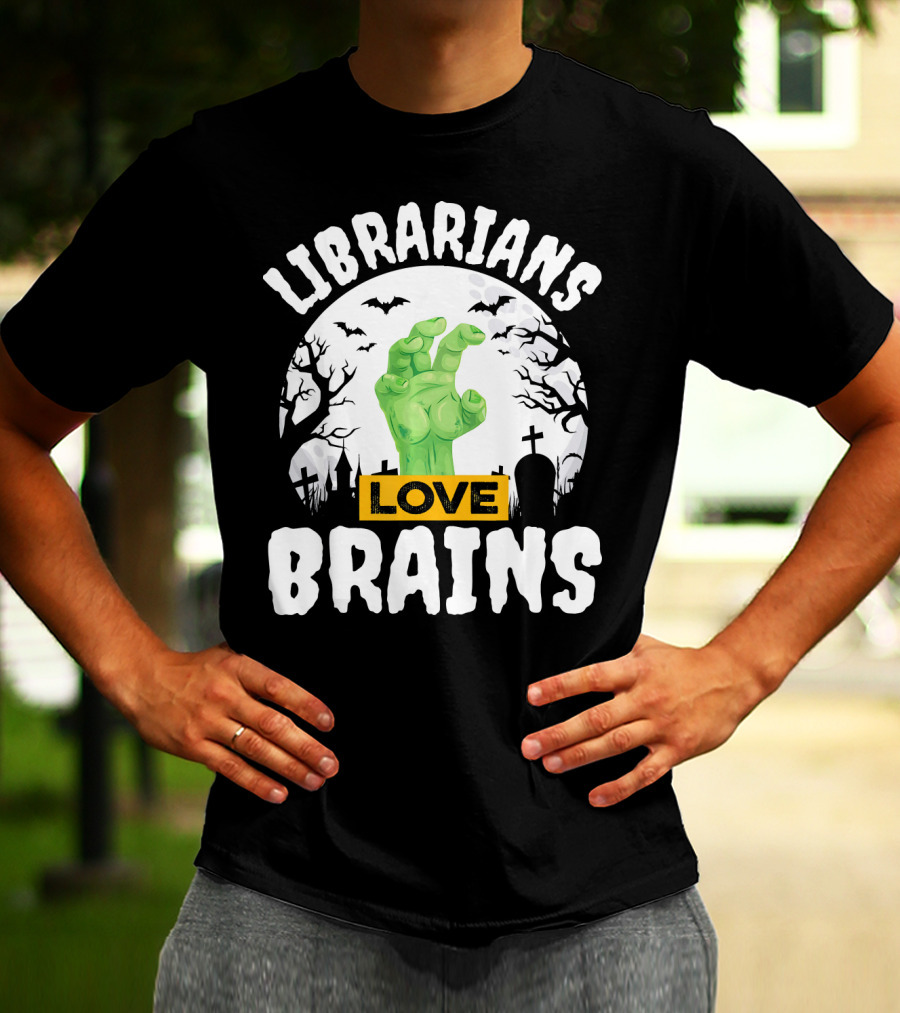 Librarians Love Brains Halloween Zombie Graveyard Scene T-Shirt
