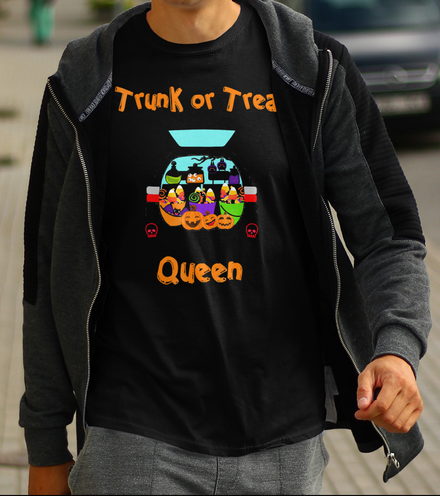 Trunk Or Treat Queen Halloween Decor Co Boo Pumpkins Candy Corn Skulls T-Shirt
