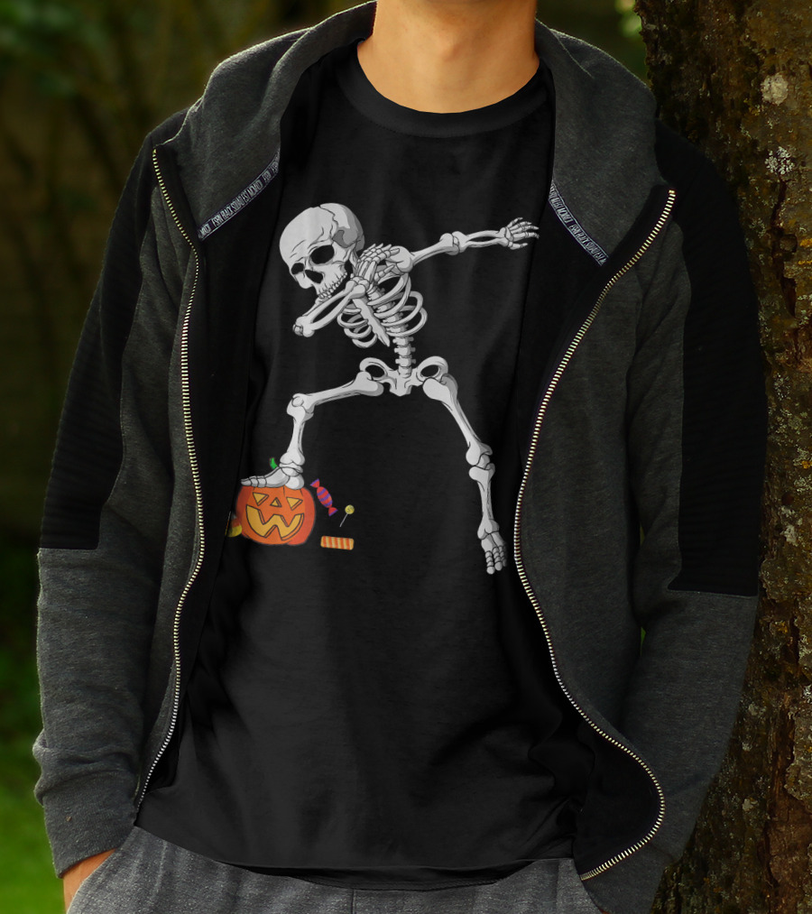Halloween Skeleton Dabbing On Pumpkin With Candy T-Shirt
