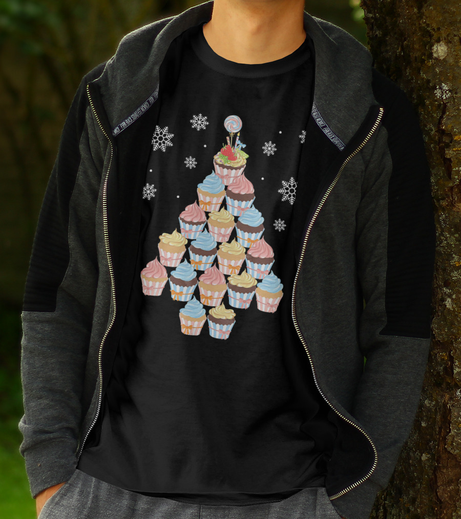Cupcake Christmas Tree Baker Bak Festive Snowflake Topping T-Shirt