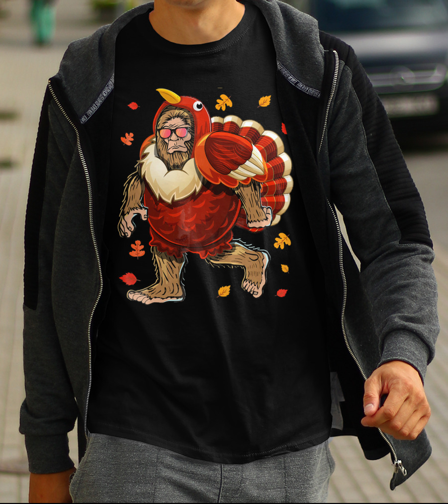 Thanksgiving Bigfoot Turkey Costume Fall Leaves T-Shirt