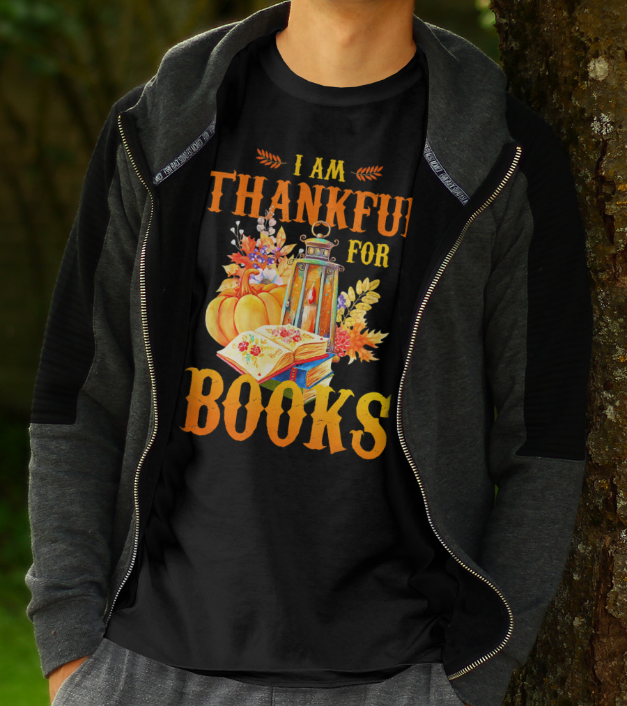 I Am Thankful For Books Librarian Thanks Autumn Lantern Pumpkins Fall Foliage T-Shirt