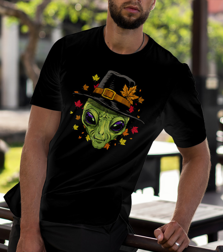 Thanksgiving Alien Pilgrim Surrounded By Autumn Leaves T-Shirt