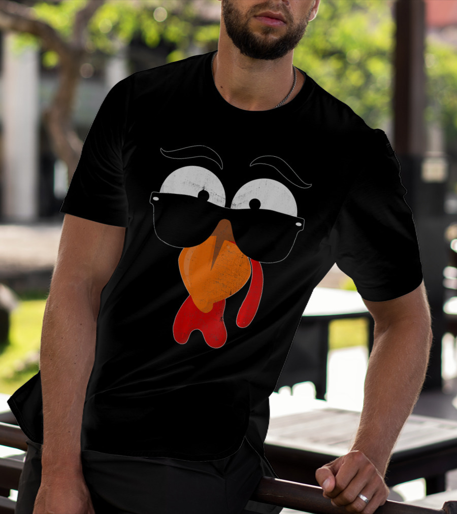 Funny Turkey Face Costume Thanksgiving Humor T-Shirt