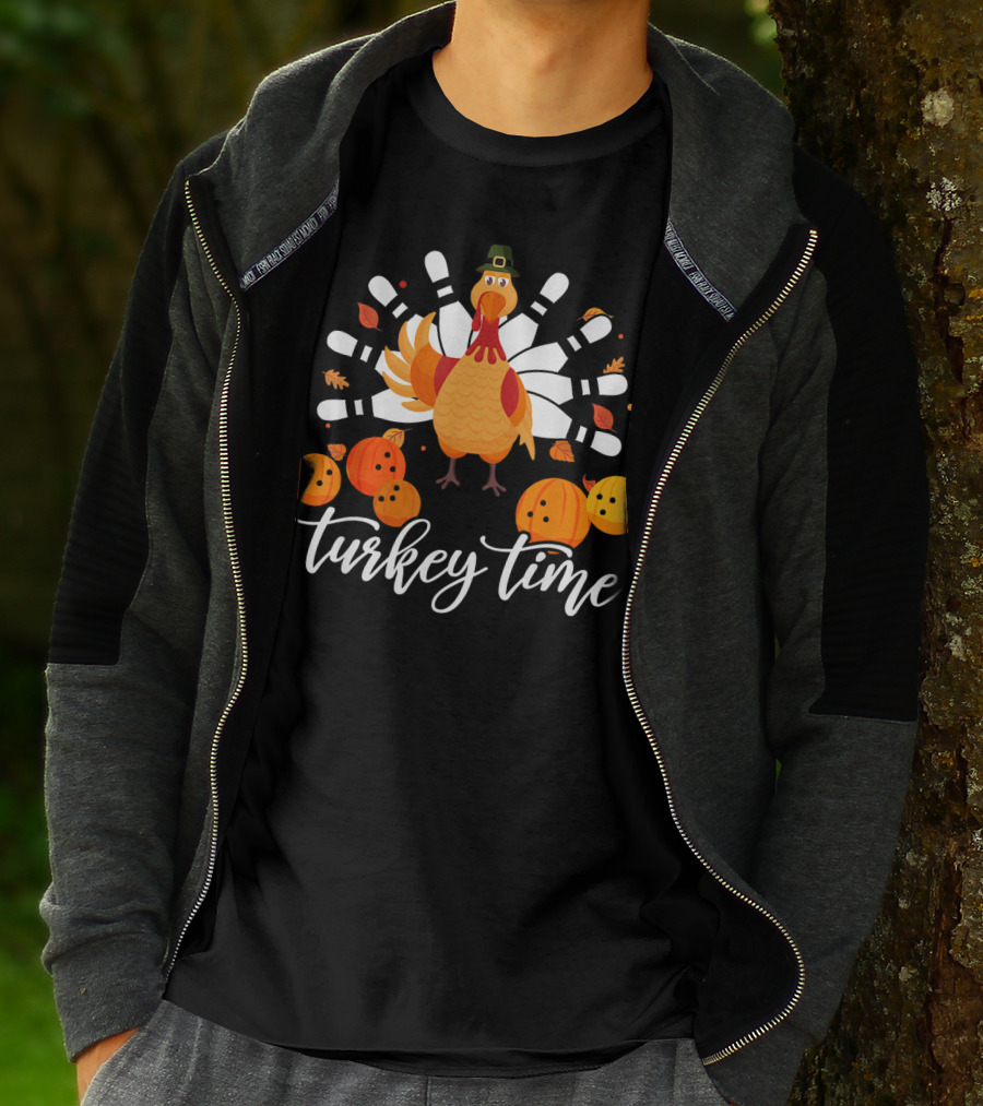 Turkey Time Bowling Fun Thanksgiving Turkey Bowling Pins Pumpkins T-Shirt