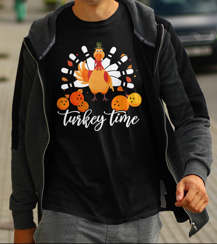Turkey Time Bowling Fun Thanksgiving Turkey Bowling Pins Pumpkins T-Shirt