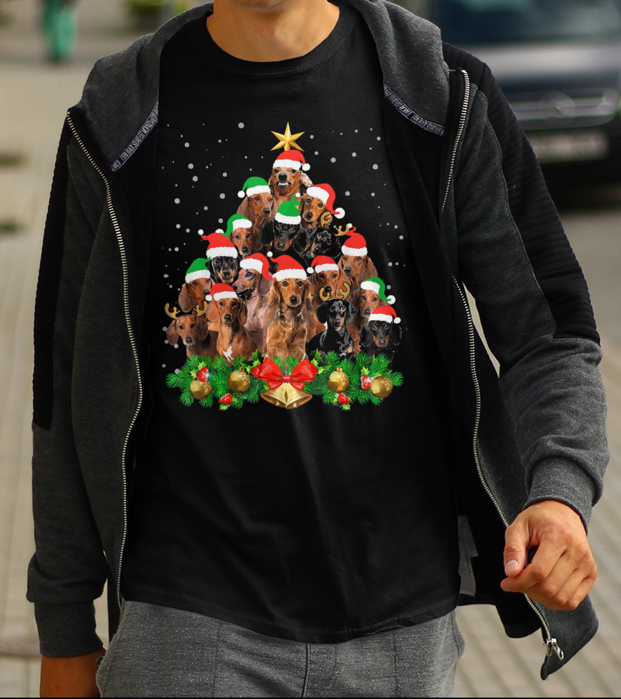 Funny Dachshund Christmas Tree With Santa Hats And Holiday Decorations T-Shirt