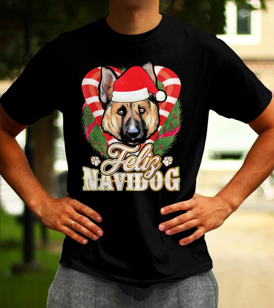 Feliz Navidog German Shepherd Santa Hat Christmas Wreath T-Shirt