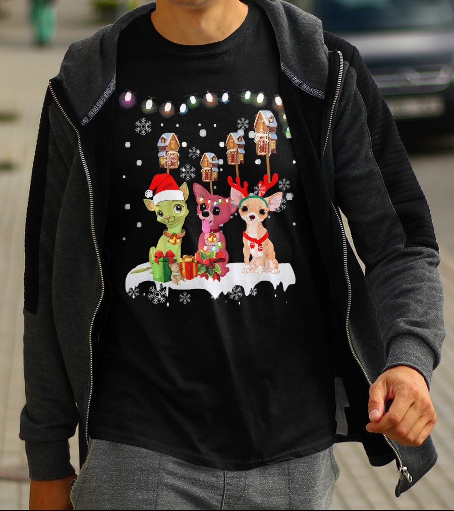 Chihuahua Christmas Light With Santa Hat And Reindeer Antlers T-Shirt