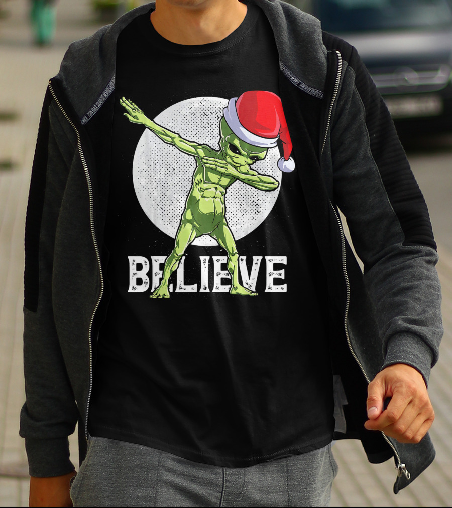 Believe Dabbing Alien Santa Hat Christmas Boys T-Shirt