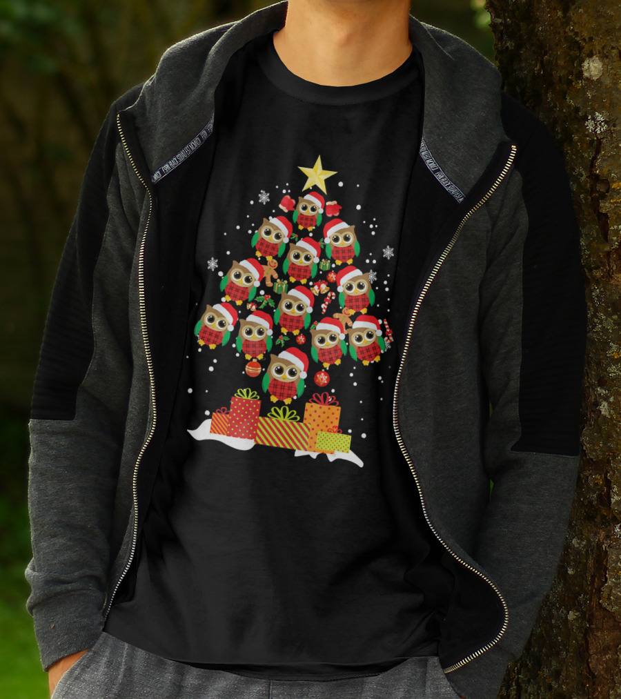 Owl Christmas Tree With Santa Hats And Presents For Owl Lovers T-Shirt