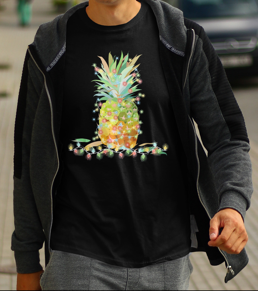 Beach Tropical Christmas Pineapple Lights Holiday Decor T-Shirt