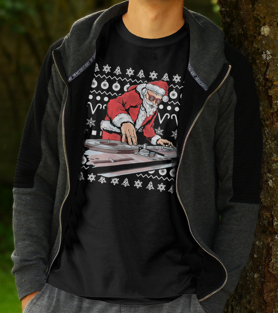 Santa Claus DJ Remixing Holiday Beats T-Shirt