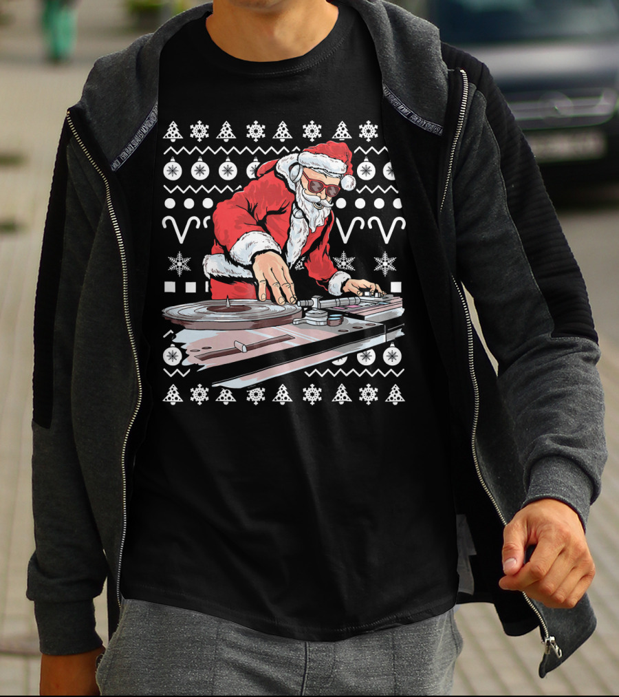 Santa Claus DJ Remixing Holiday Beats T-Shirt
